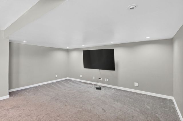 302 SW 9th St, Andrews, TX 79714