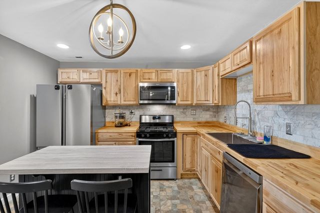 302 SW 9th St, Andrews, TX 79714