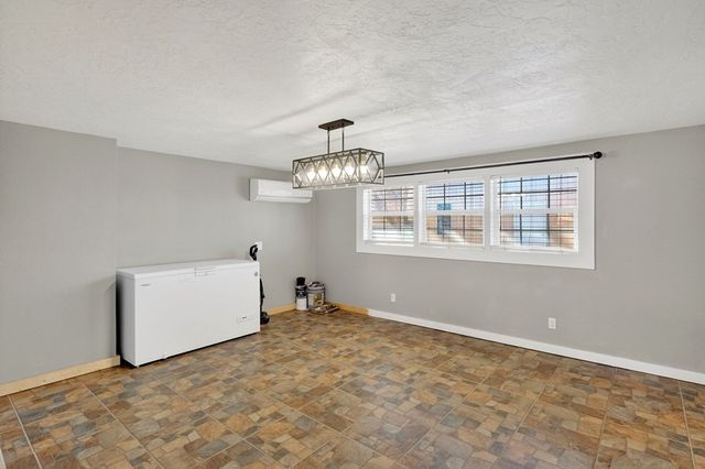 302 SW 9th St, Andrews, TX 79714