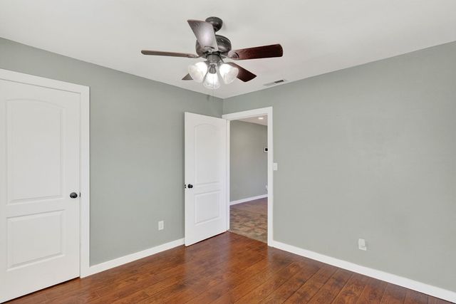 302 SW 9th St, Andrews, TX 79714