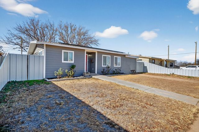 302 SW 9th St, Andrews, TX 79714