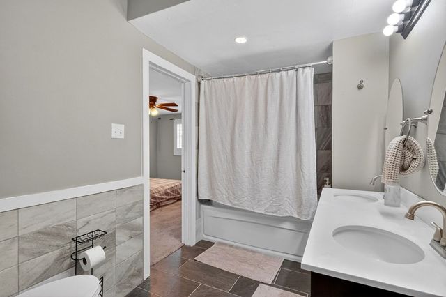 302 SW 9th St, Andrews, TX 79714