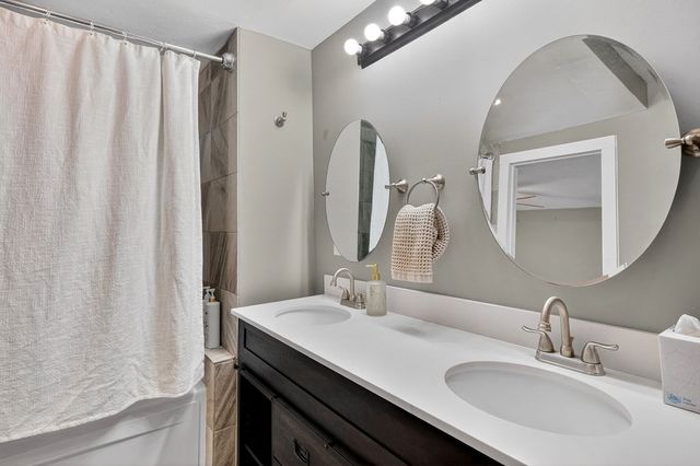 302 SW 9th St, Andrews, TX 79714