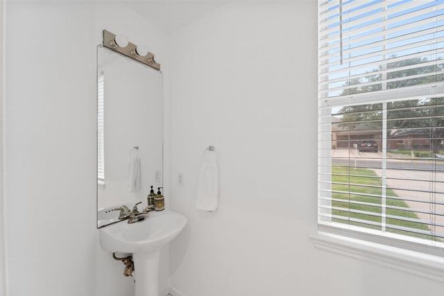 1608 Courtney LN, Cedar Park, TX 78613