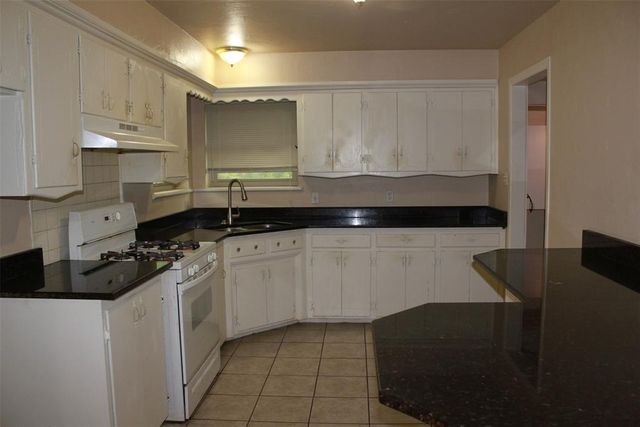 737 E Bouse Drive, Midwest City, OK 73110