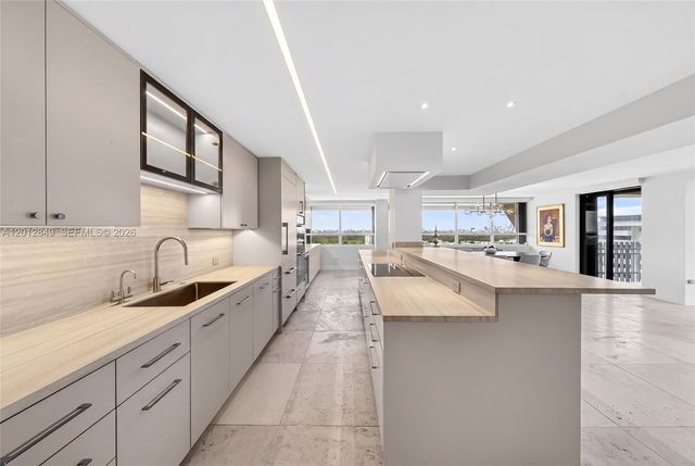 1 Grove Isle Dr A1809, Miami, FL 33133