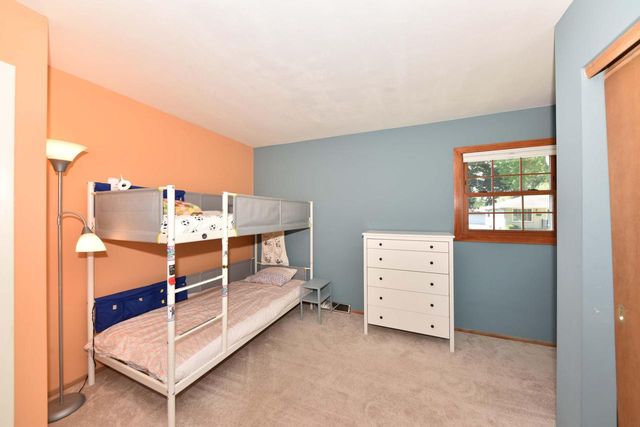 5405 N Shasta DRIVE, Glendale, WI 53209