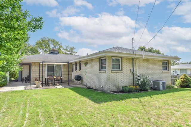 5405 N Shasta DRIVE, Glendale, WI 53209