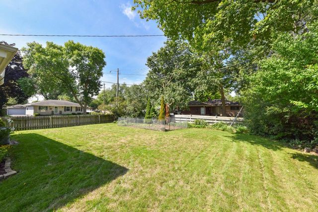 5405 N Shasta DRIVE, Glendale, WI 53209