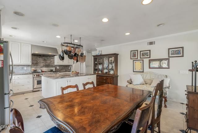 288 Byron Avenue, Ventura, CA 93003