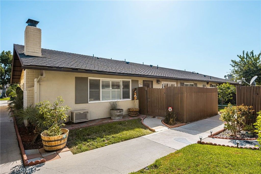134 S Magnolia Avenue 2C, Anaheim, CA 92804 — photo 2