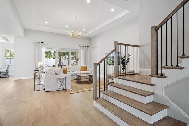 9316 Crestview Circle, Palm Beach Gardens, FL 33412