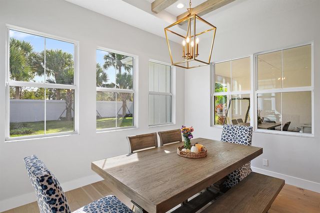 9316 Crestview Circle, Palm Beach Gardens, FL 33412