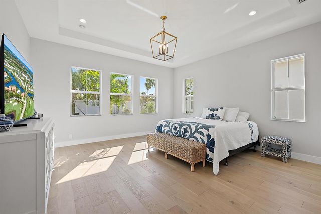 9316 Crestview Circle, Palm Beach Gardens, FL 33412