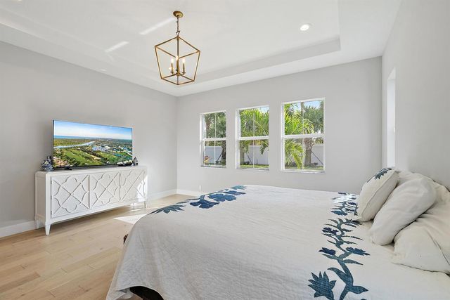 9316 Crestview Circle, Palm Beach Gardens, FL 33412