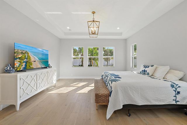 9316 Crestview Circle, Palm Beach Gardens, FL 33412