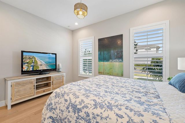 9316 Crestview Circle, Palm Beach Gardens, FL 33412