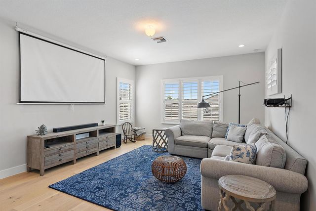 9316 Crestview Circle, Palm Beach Gardens, FL 33412