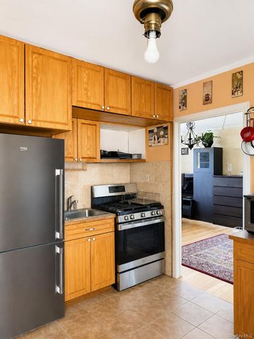 8455 Daniels Street 5H, Jamaica, NY 11435