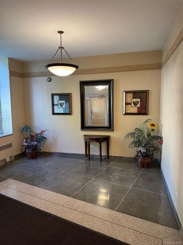 8455 Daniels Street 5H, Jamaica, NY 11435