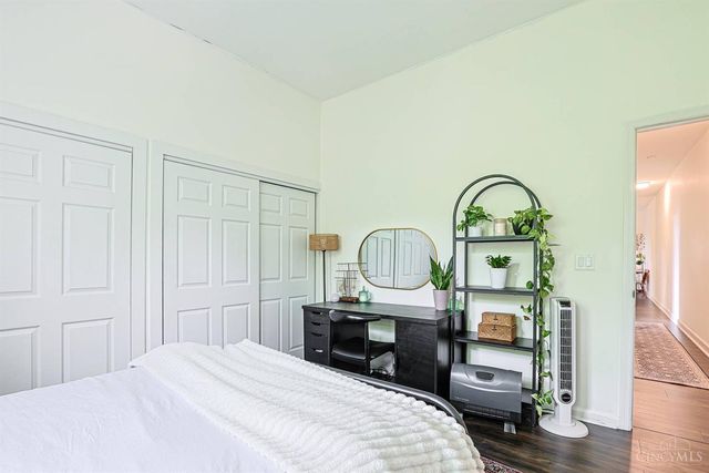 985 Paradrome Street, Cincinnati, OH 45202