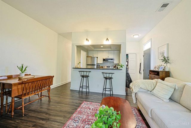 985 Paradrome Street, Cincinnati, OH 45202