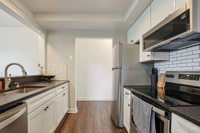 985 Paradrome Street, Cincinnati, OH 45202