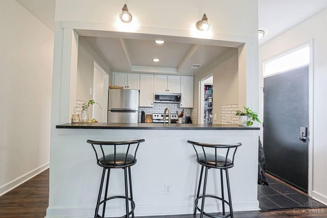 985 Paradrome Street, Cincinnati, OH 45202