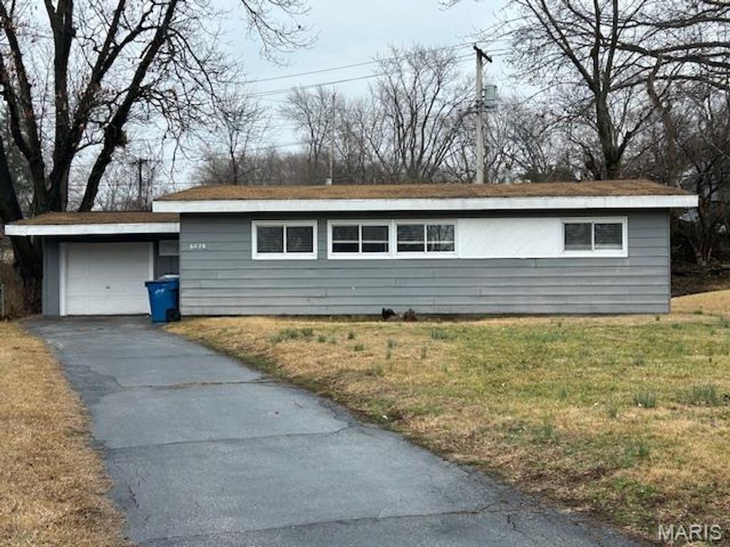 6826 Friarwood Drive, Berkeley, MO 63134