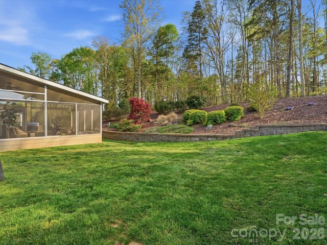 11578 Macallano Drive, Charlotte, NC 28215