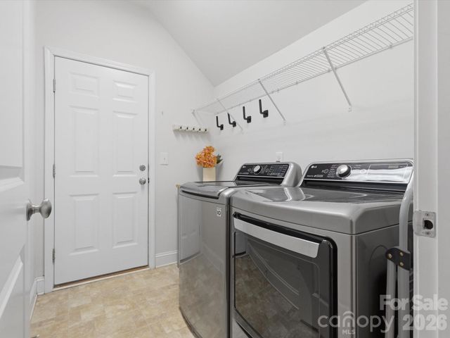 11578 Macallano Drive, Charlotte, NC 28215