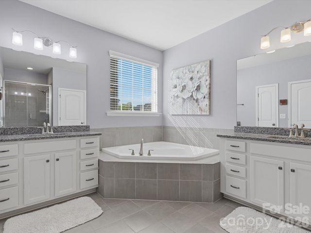 11578 Macallano Drive, Charlotte, NC 28215