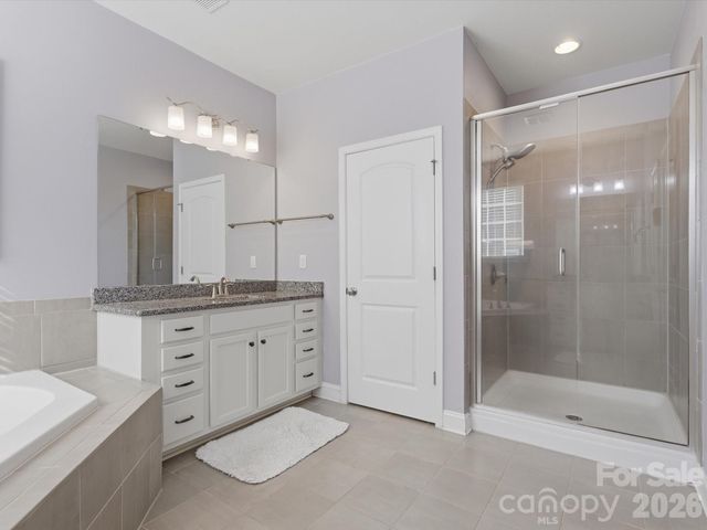 11578 Macallano Drive, Charlotte, NC 28215