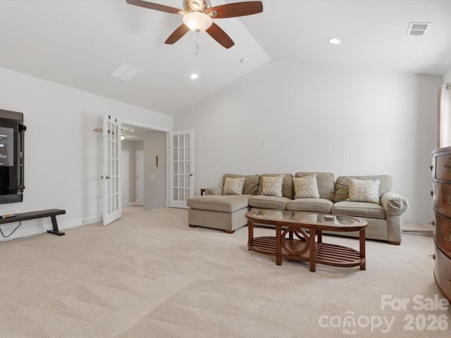 11578 Macallano Drive, Charlotte, NC 28215