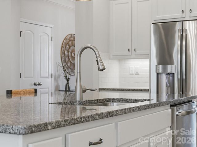 11578 Macallano Drive, Charlotte, NC 28215