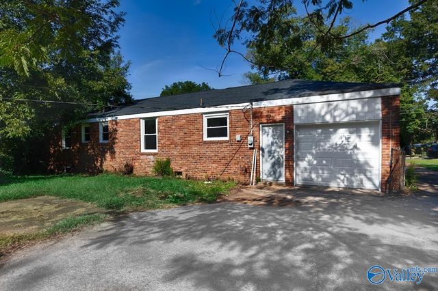 4304 Lakeview Drive, Huntsville, AL 35810