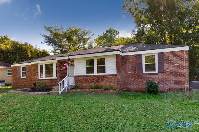 4304 Lakeview Drive, Huntsville, AL 35810