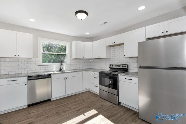 4304 Lakeview Drive, Huntsville, AL 35810