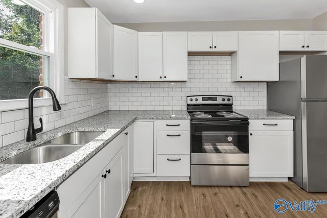 4304 Lakeview Drive, Huntsville, AL 35810