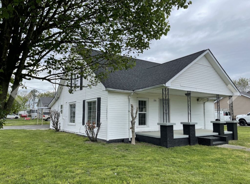1201 E Grundy St, Tullahoma, TN 37388