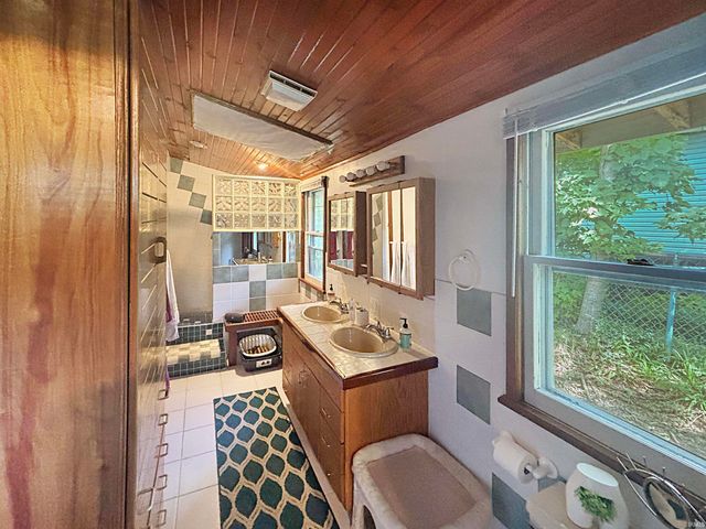 1315 W Gourley Pike, Bloomington, IN 47404