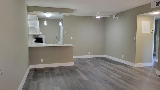 3766 N University Drive M-8, Coral Springs, FL 33065