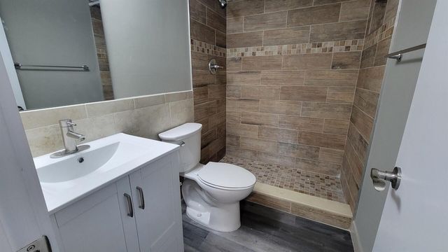 3766 N University Drive M-8, Coral Springs, FL 33065