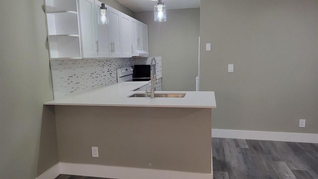 3766 N University Drive M-8, Coral Springs, FL 33065