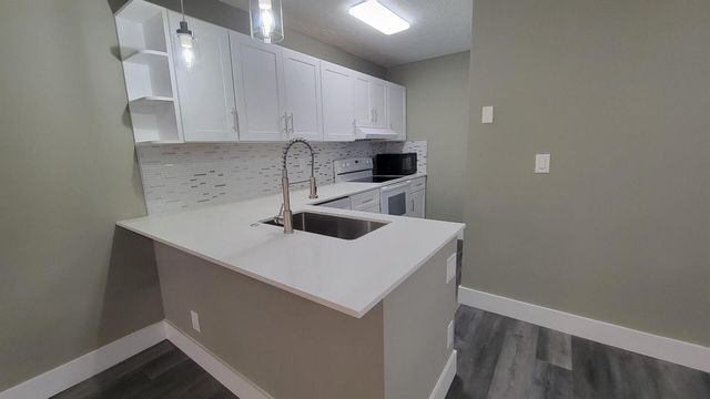 3766 N University Drive M-8, Coral Springs, FL 33065
