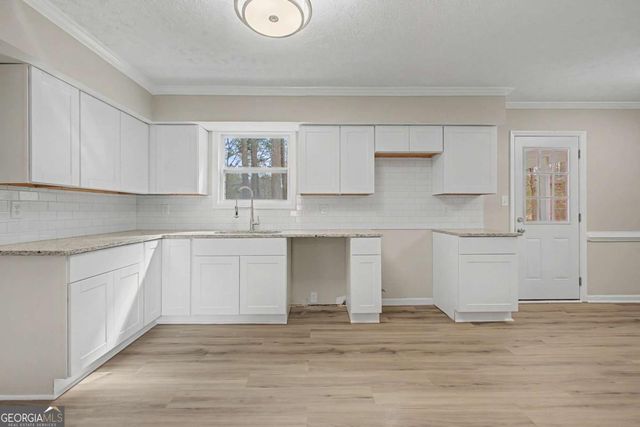 2229 Martin Way, Jonesboro, GA 30236