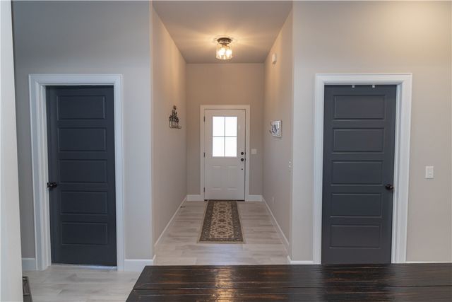 1137 Laux Lane, Pea Ridge, AR 72751