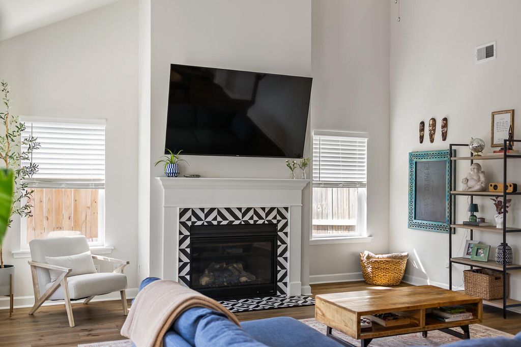 Image 14 of property listing at 249 Lucca Drive, Summerville, SC 29486