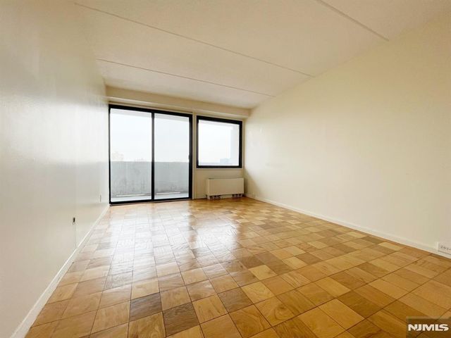 1600 Center Avenue 9C, Fort Lee, NJ 07024