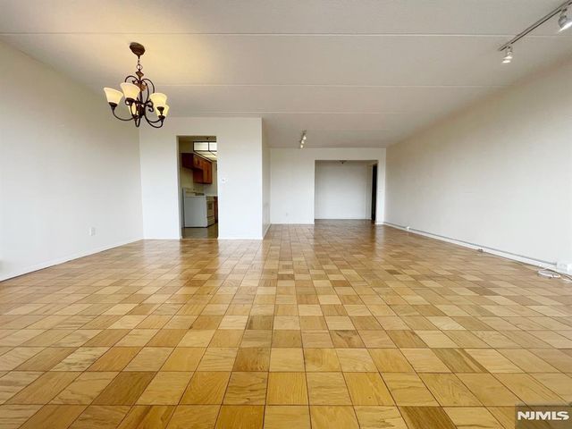 1600 Center Avenue 9C, Fort Lee, NJ 07024